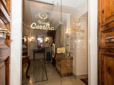 Cortina Rom